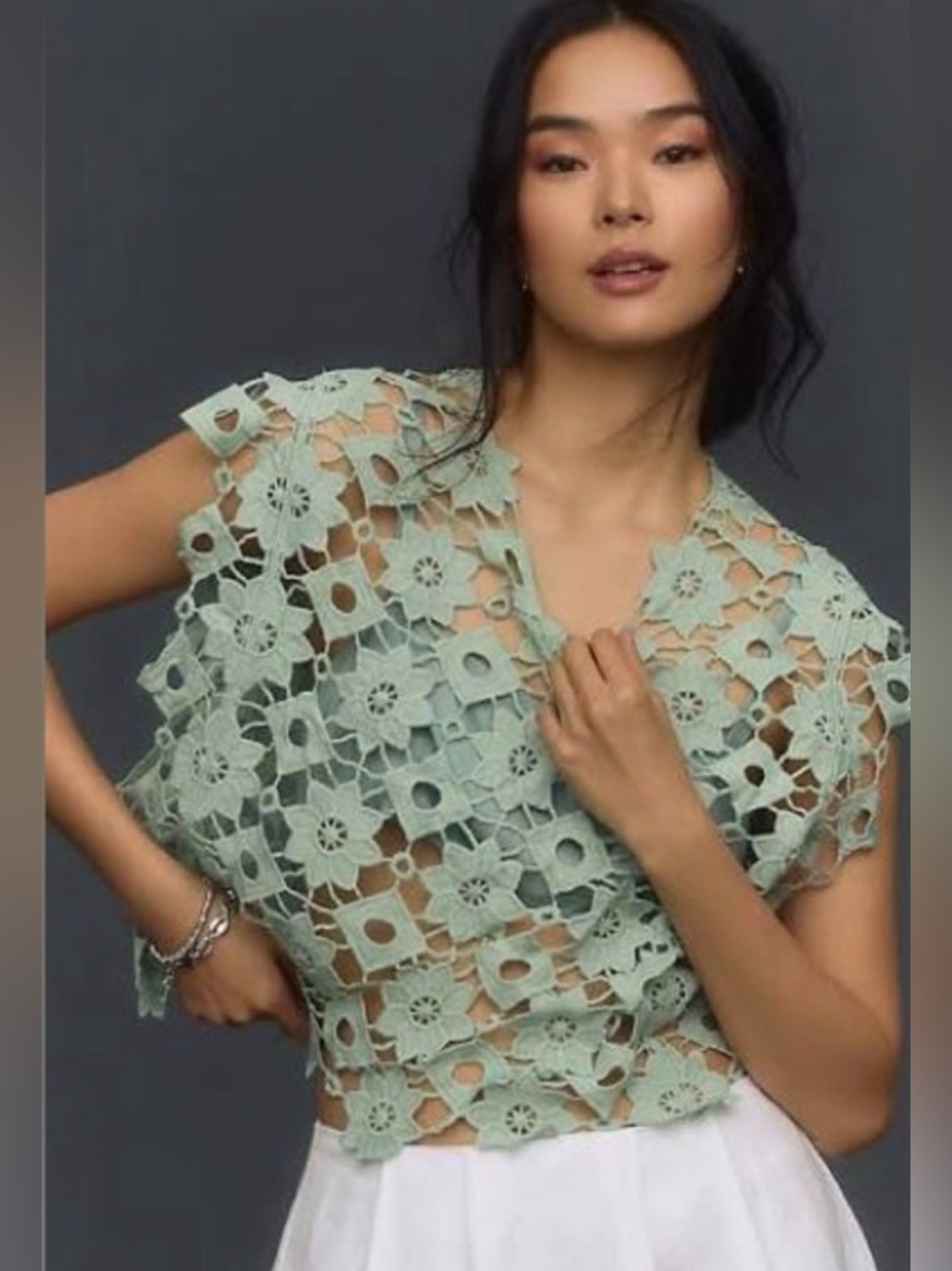 LIKE NEW Maeve Floral Shell Top